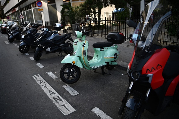 Paris : scooters et motos ne stationnent plus « gratis »