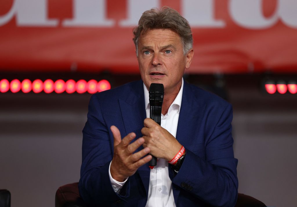 « Une gauche du travail et pas des allocs »: Fabien Roussel crée la polémique à la fête de l&rsquo;Humanité