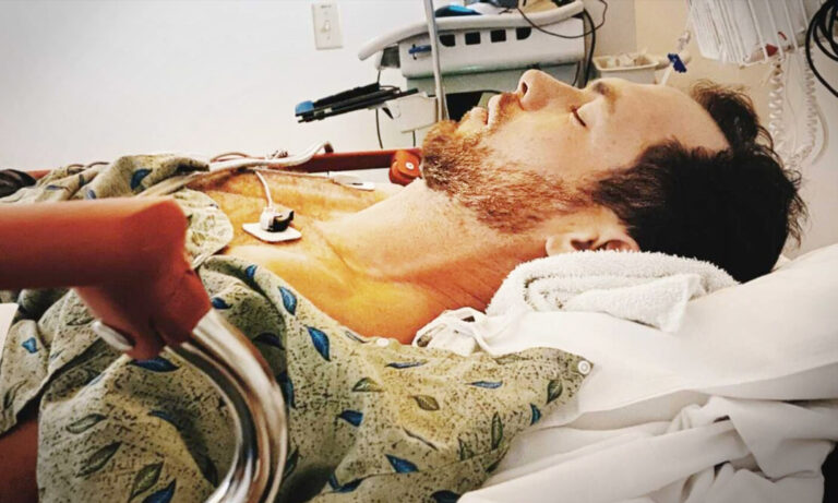 L&rsquo;instinct d&rsquo;une femme sauve la vie de son mari lorsque le médecin qualifie une maladie mortelle d&rsquo;«infection de l&rsquo;oreille»