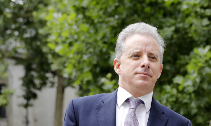 Le FBI a offert un million de dollars à l’espion Christopher Steele pour l’inciter à trouver des preuves dans son dossier contre Trump, témoigne un agent du FBI
