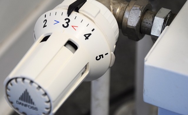 Frais de chauffage : « plus de personnes risquent de mal ou de ne pas se chauffer », alertent des associations