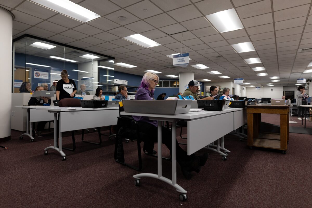 Les caméras tombent en panne dans un centre de dépouillement du Nevada