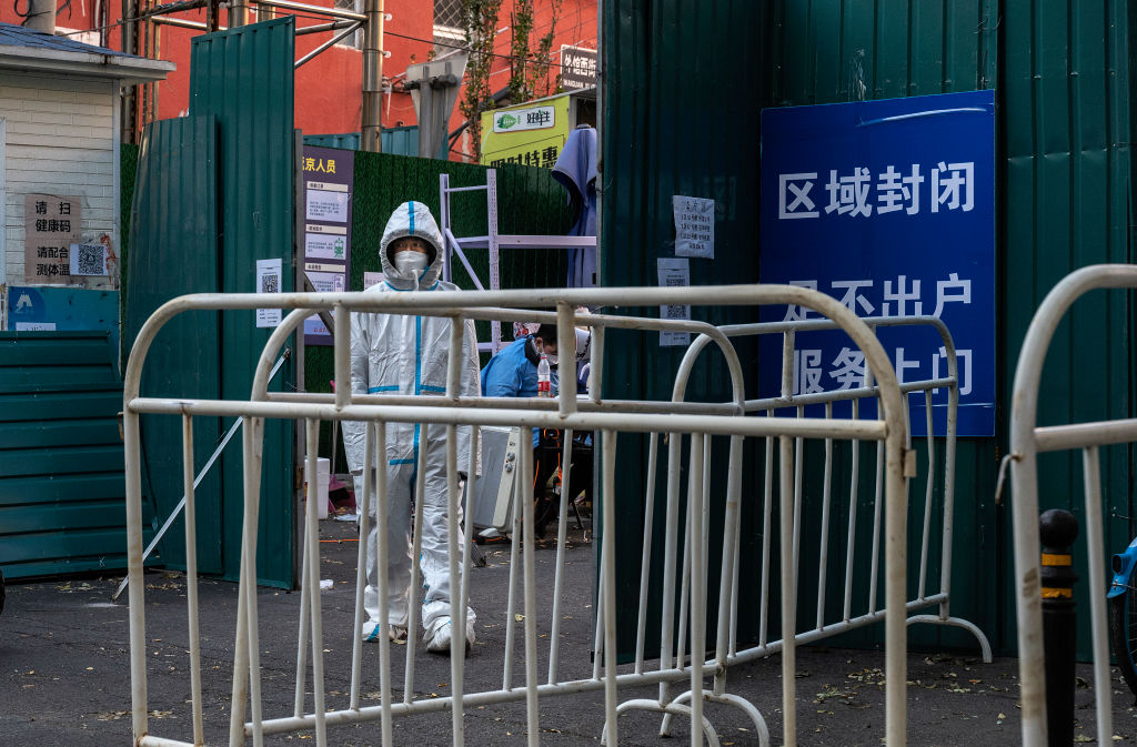 Covid-19 en Chine: des habitants de Canton se révoltent contre un confinement