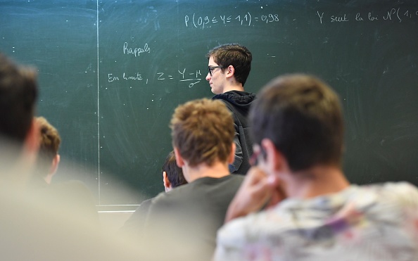 Rentrée 2023: retour des maths obligatoires pour tous les lycéens dès la première
