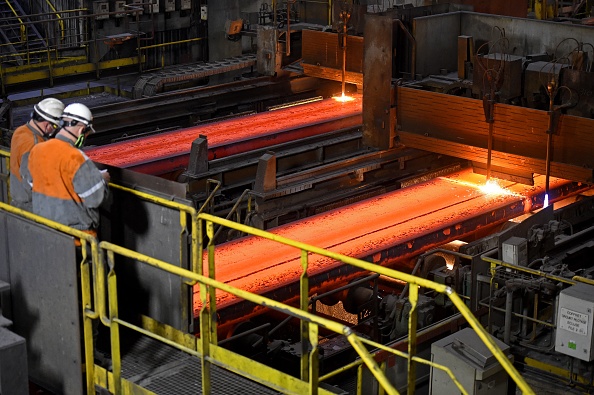 Moselle : une poche de métal en fusion tombe dans une aciérie, blessant trois ouvriers dont deux gravement