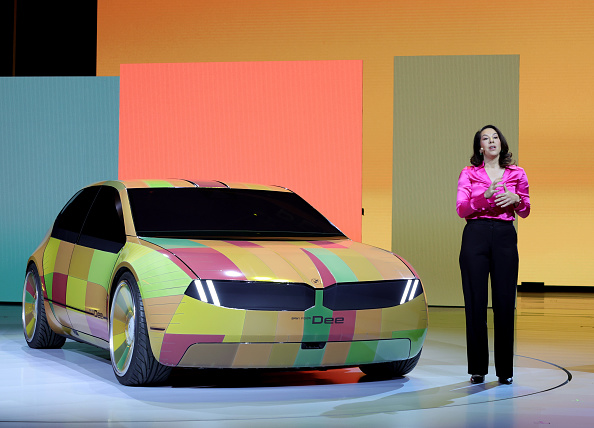 BMW dévoile un prototype de voiture qui peut changer de couleur