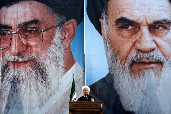 L&rsquo;Iran met en garde Paris contre des caricatures « insultantes » de Ali Khamenei dans Charlie Hebdo