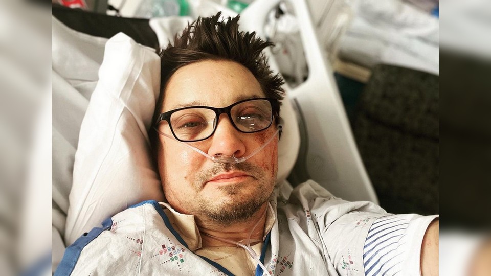 Jeremy Renner s&rsquo;exprime pour la première fois depuis son accident de déneigeuse