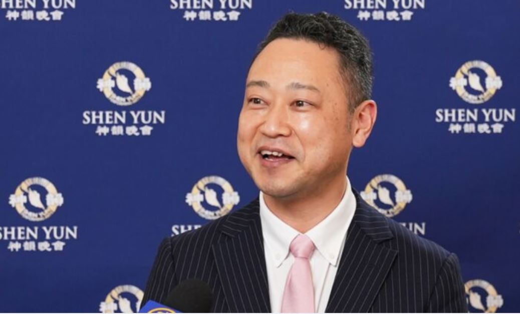 «Il n&rsquo;y a pas de mots pour décrire mon bonheur», s’exclame un entrepreneur après avoir vu Shen Yun