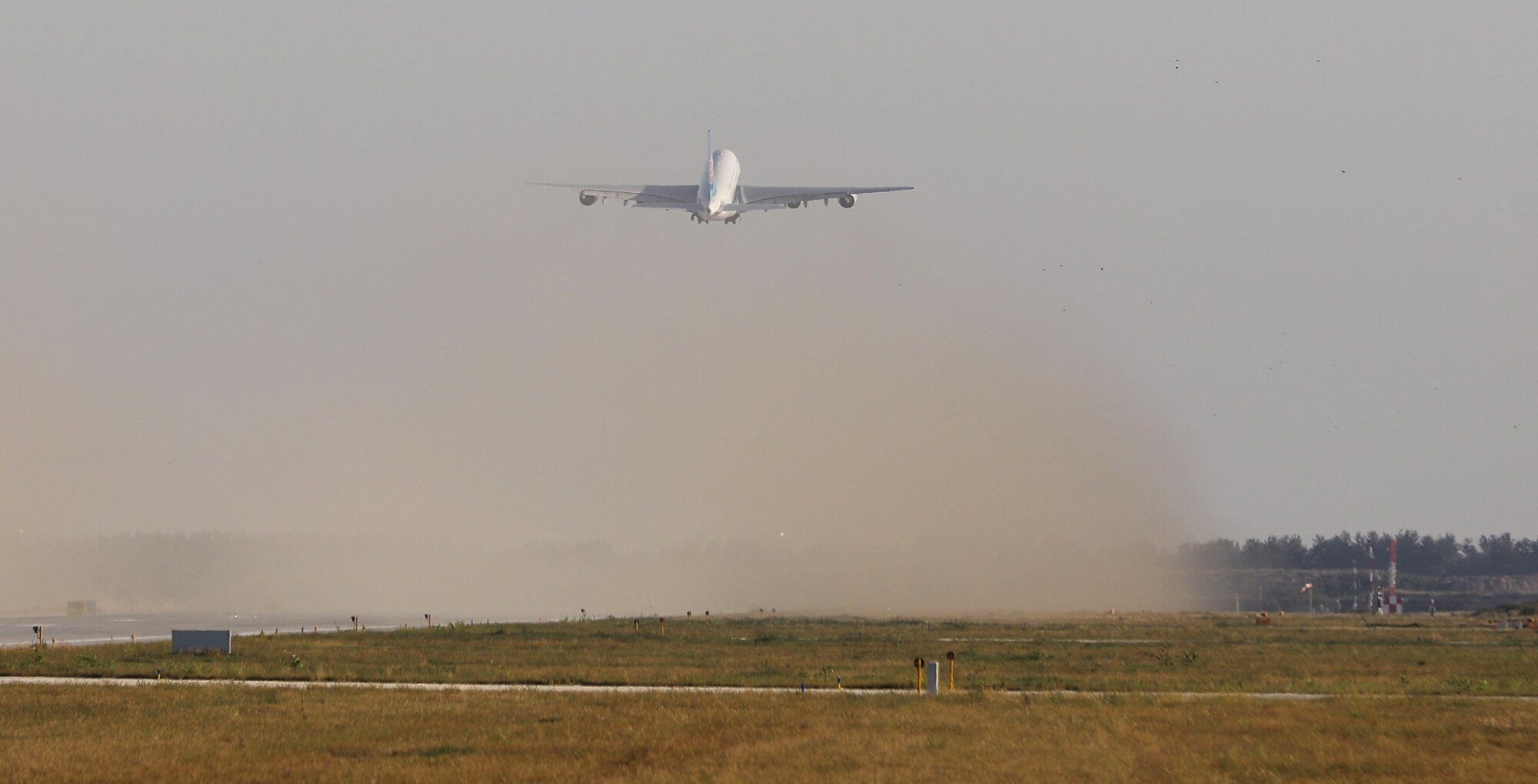 Tandis que le PCC essaye d’empêcher la fuite des capitaux, les actionnaires chinois se précipitent pour tout «liquider»