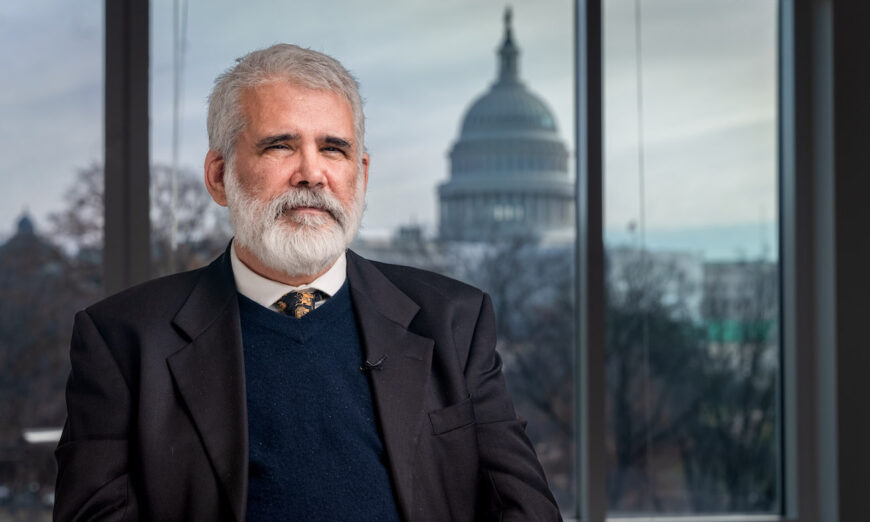 Le directeur de recherche de Pfizer «a implicitement reconnu que leurs vaccins Covid-19 ne fonctionnent pas», explique le Dr Robert Malone