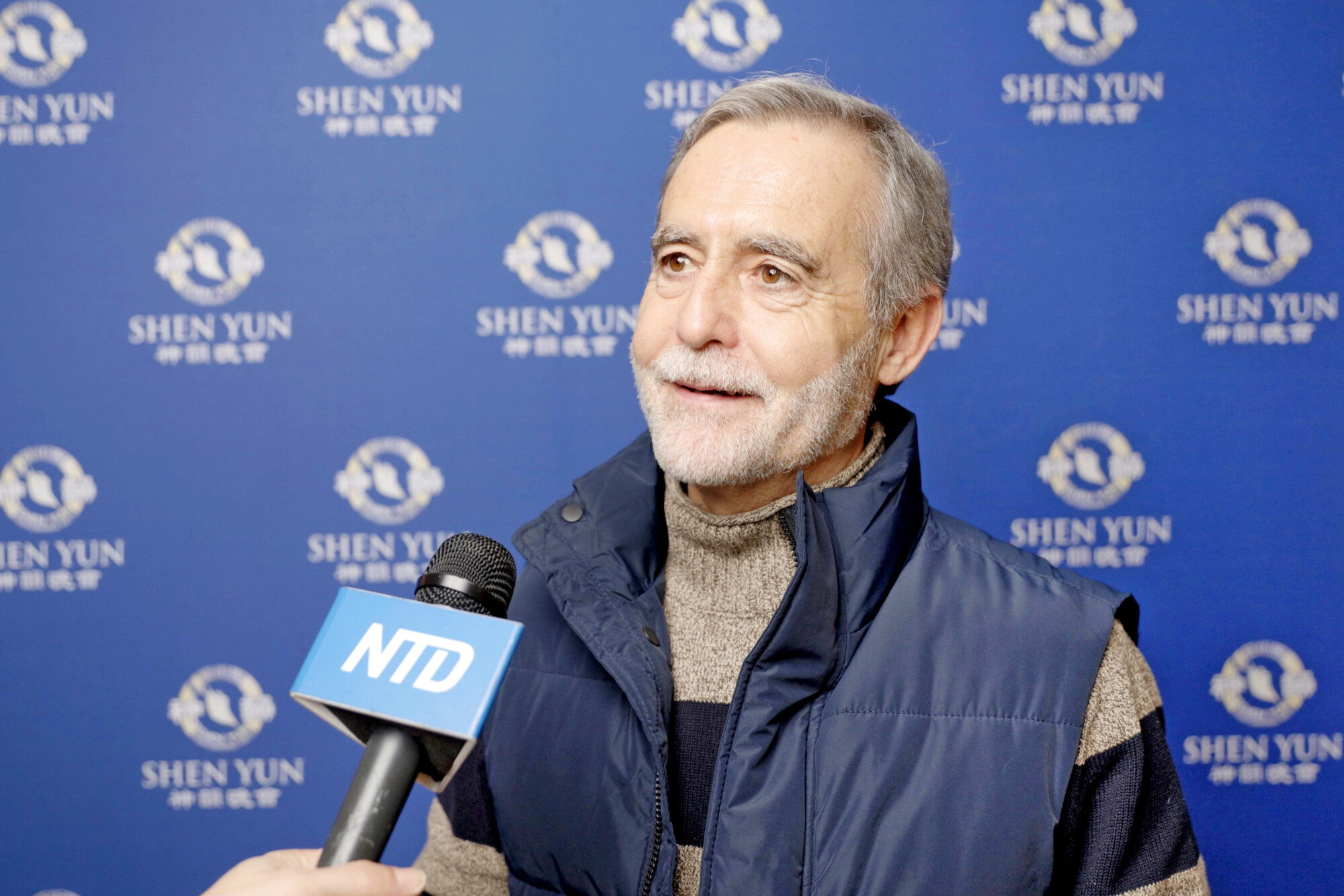 Shen Yun doit « l’emporter sur toute forme de totalitarisme imposé » selon un conseiller municipal espagnol