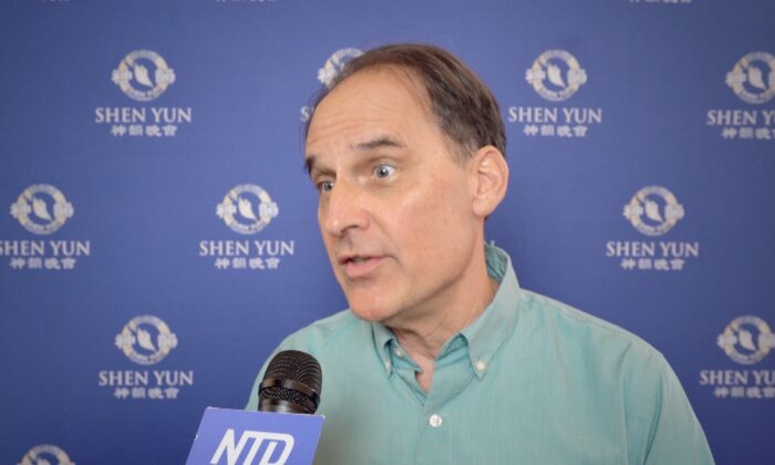 Shen Yun exprime des « principes qui nous sont chers » : un animateur radio