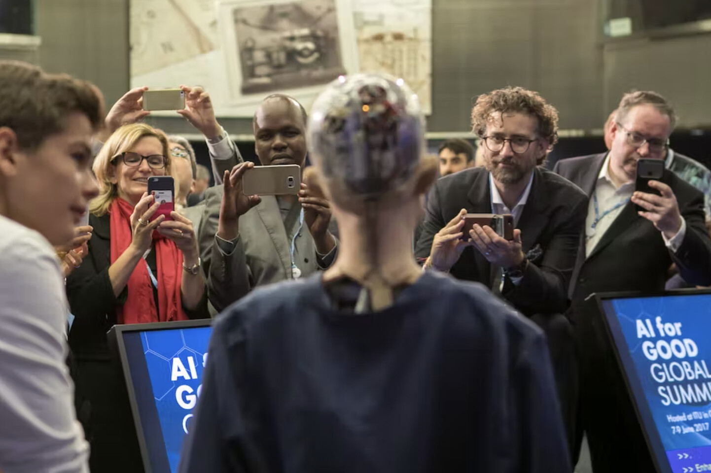 Les robots humanoïdes peuvent-ils nous faire croire qu’ils ressentent des émotions ?