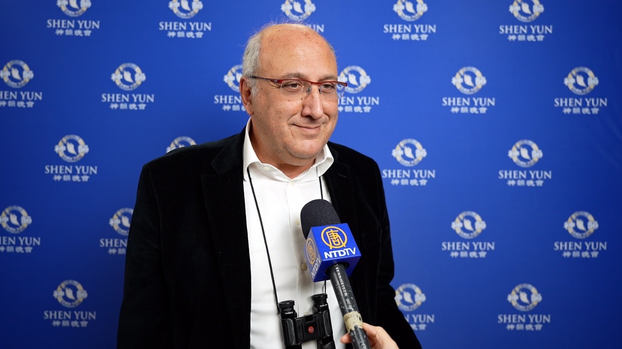 Shen Yun à Paris, « c&rsquo;est un festival de couleurs magnifiques et de danses », déclare un médecin