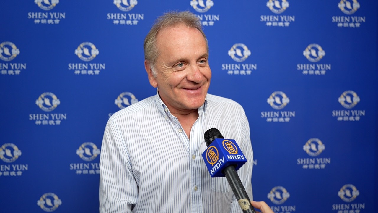 Shen Yun « permet de continuer à rendre vivantes les valeurs d&rsquo;autrefois », déclare un directeur de société