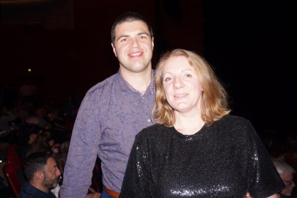 Avec Shen Yun, « on est dans des émotions supérieures », estime un professeur de guitare concertiste