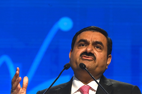 Le titre d’Adani Enterprises plonge, le groupe annule une grosse vente d’actions