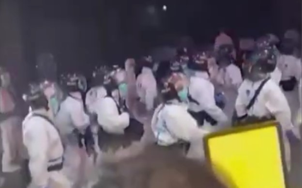 Les retraités de Guangzhou manifestent contre la coupe drastique des versements liés à leurs cotisations médicales