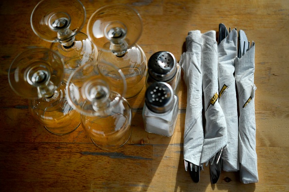 «Elle est multitâche»: Annie, 86 ans, travaille toujours dans le restaurant familial Les Brochettes à Toulouse