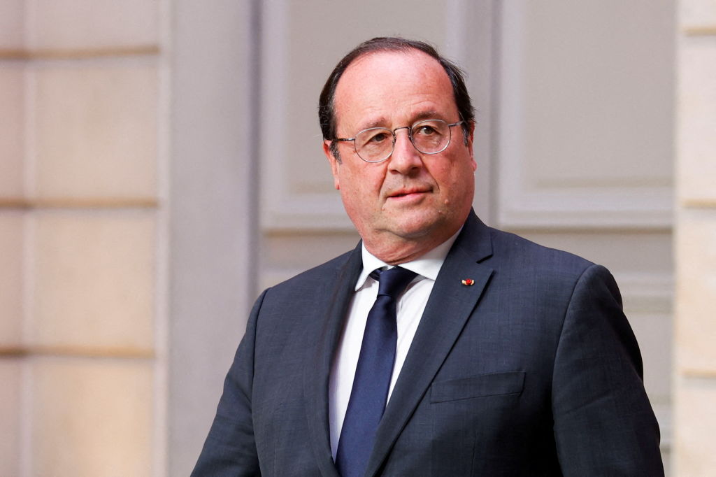 Sainte-Soline: «les manifestants seraient allés jusqu&rsquo;à détruire les bassines», estime François Hollande