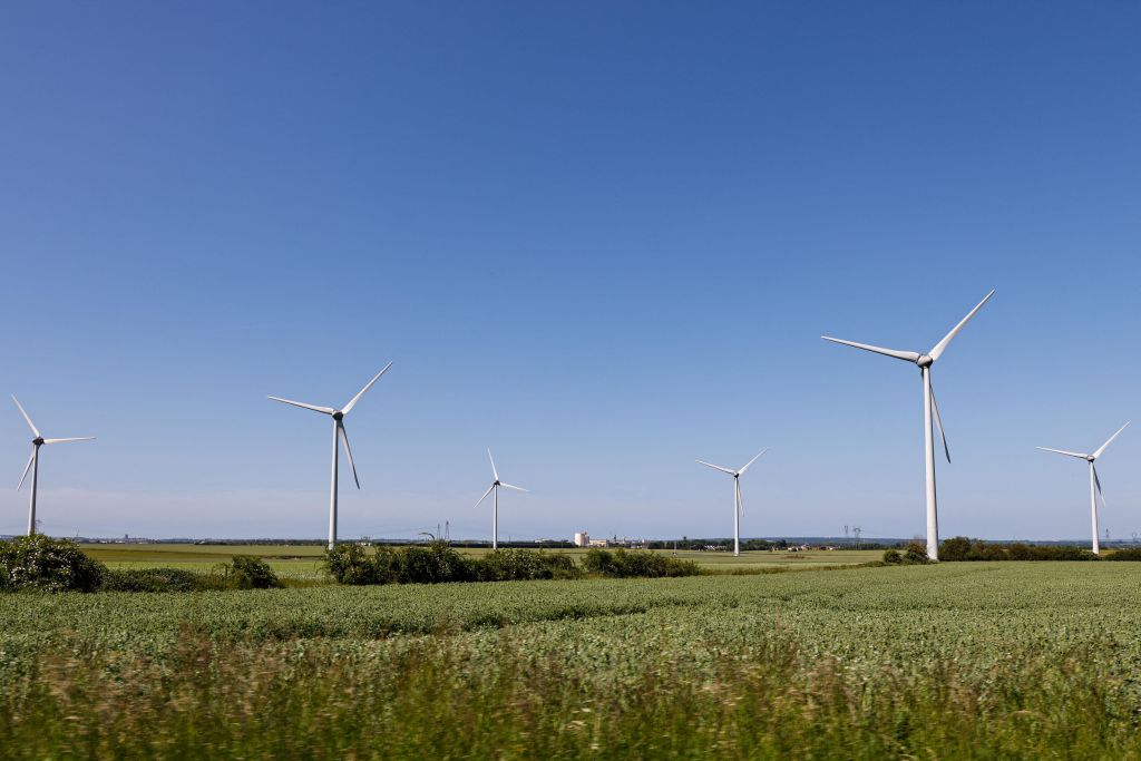 Eure-et-Loir: une éolienne détruite par un incendie à Châtenay