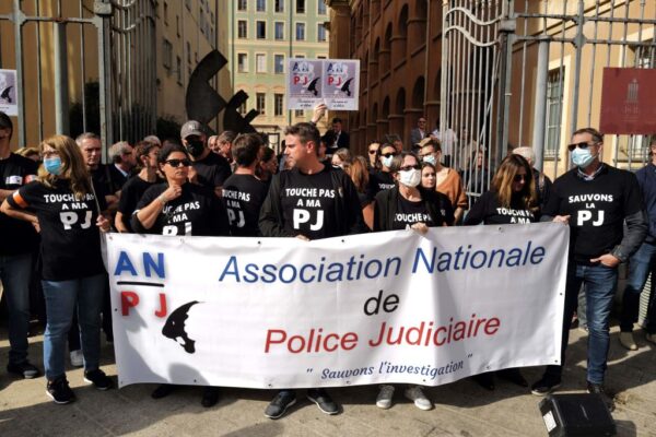 Gérald Darmanin nomme les directeurs zonaux de sa réforme contestée de la police