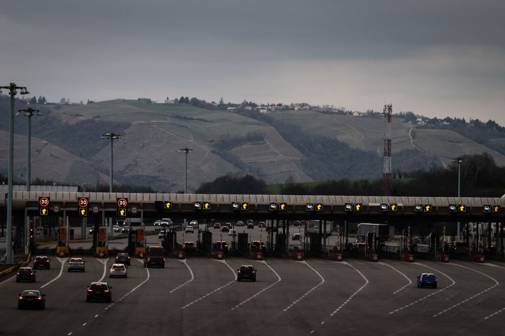 Autoroutes : Bruno Le Maire veut raccourcir la durée des concessions