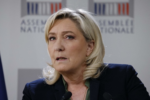 Retraites: Marine Le Pen dénonce «corruption» et «magouilles»