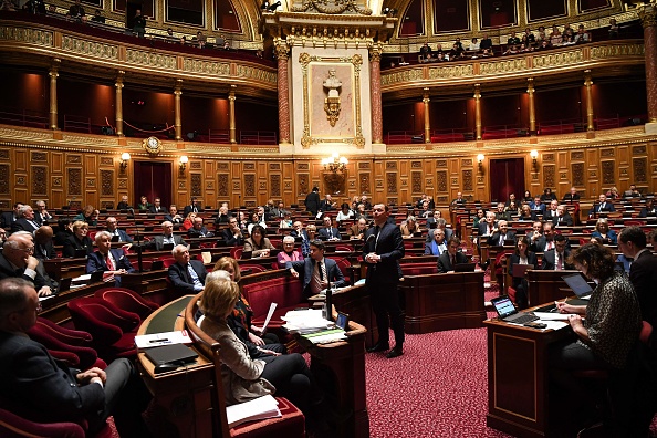 Retraites: le Sénat fait du surplace, poursuite des grèves et doutes sur une majorité à l’Assemblée