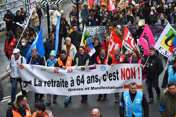 Retraites: dans la rue pour la 7e fois, les syndicats appellent Emmanuel Macron à « consulter le peuple »