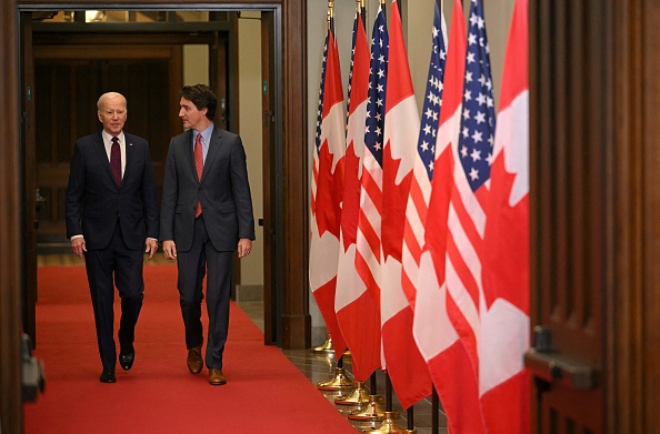 Joe Biden, «grand ami» du Canada, y annonce un accord sur l&rsquo;immigration