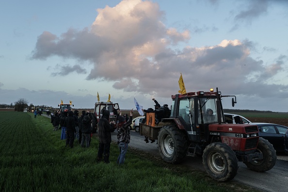 Deux-Sèvres: contre les bassines, une manifestation sous haute sécurité