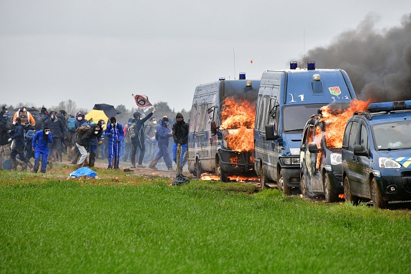 Sainte-Soline: Gérald Darmanin engage la dissolution de «Soulèvements pour la terre»