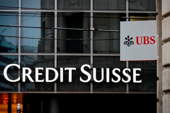 La fusion UBS-Credit Suisse ne rassure pas les bourses asiatiques