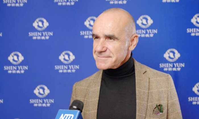 Le maire de Séville déclare après avoir vu Shen Yun: « Il est important de renouer avec sa culture »