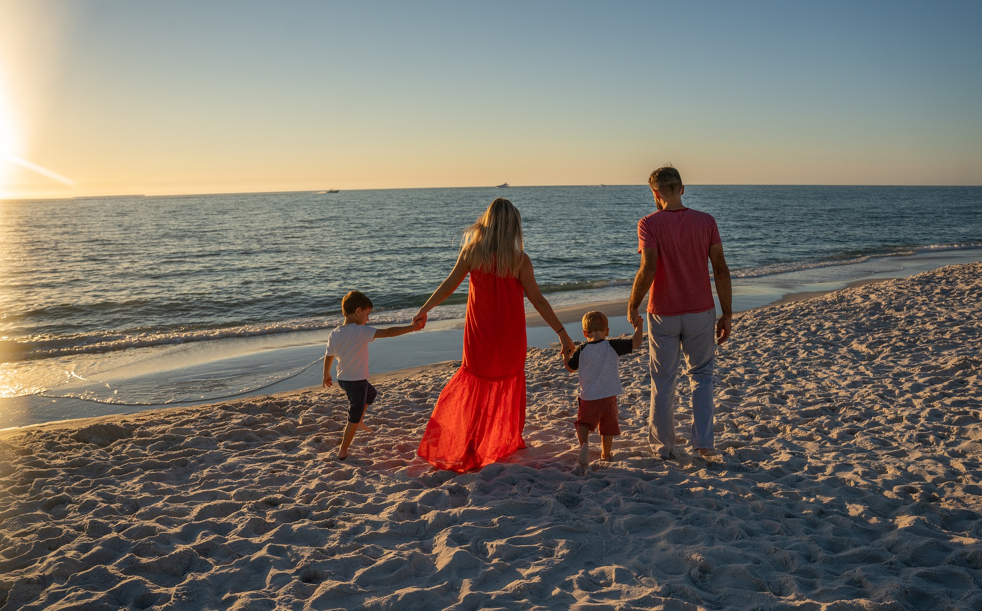 «The Voice»: un candidat interprète une chanson pour son fils, sa femme signe à côté de lui