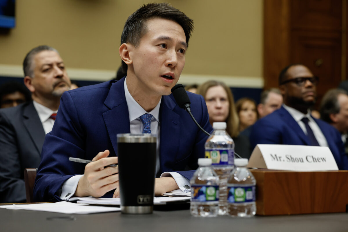 «Votre application doit être interdite» : le Congrès américain interroge le PDG de TikTok sur les liens avec PCC