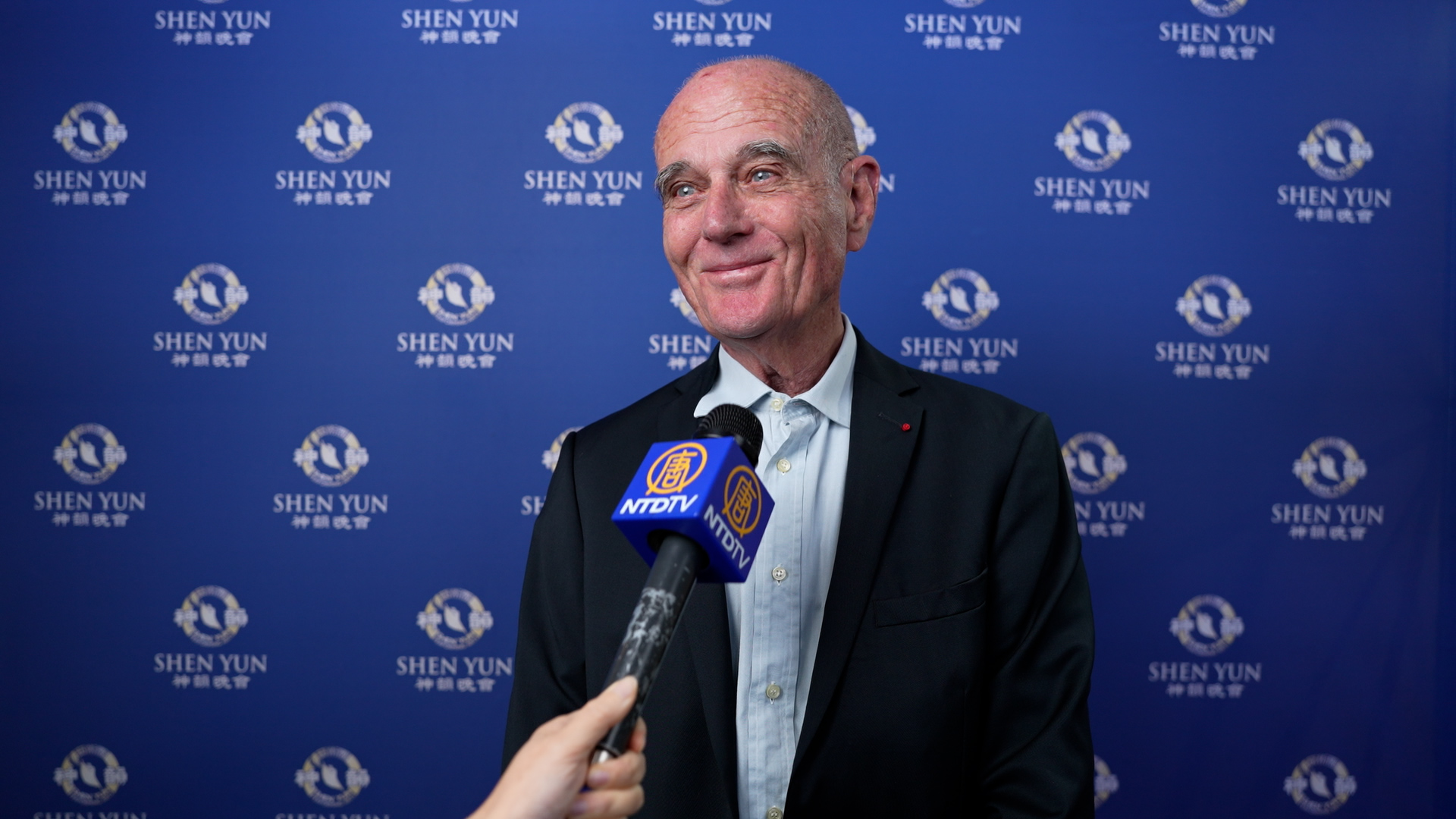 Shen Yun, « un pur moment de bonheur », s’enthousiasme un ancien officier de marine