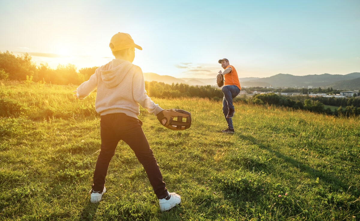 Un fils stupéfie sa mère en lui révélant avoir été un ancien joueur de base-ball, puis qui elle était