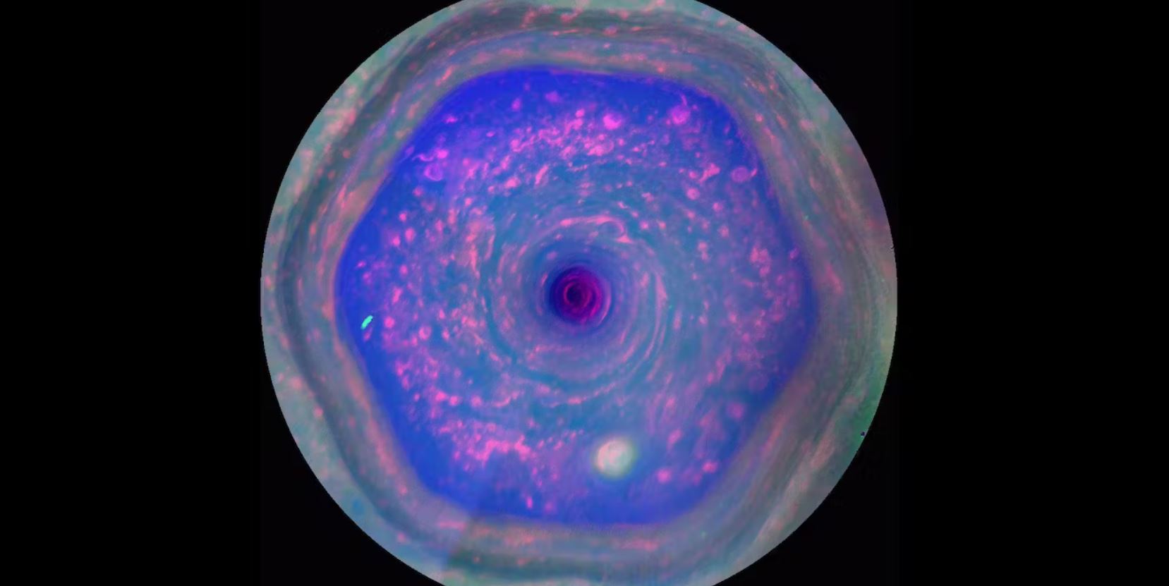 L’ouragan hexagonal de Saturne, véritable casse-tête pour les physiciens