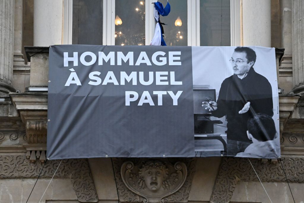 Samuel Paty: Hommage dans les écoles, une occasion de réflexion sur «l&rsquo;esprit critique»