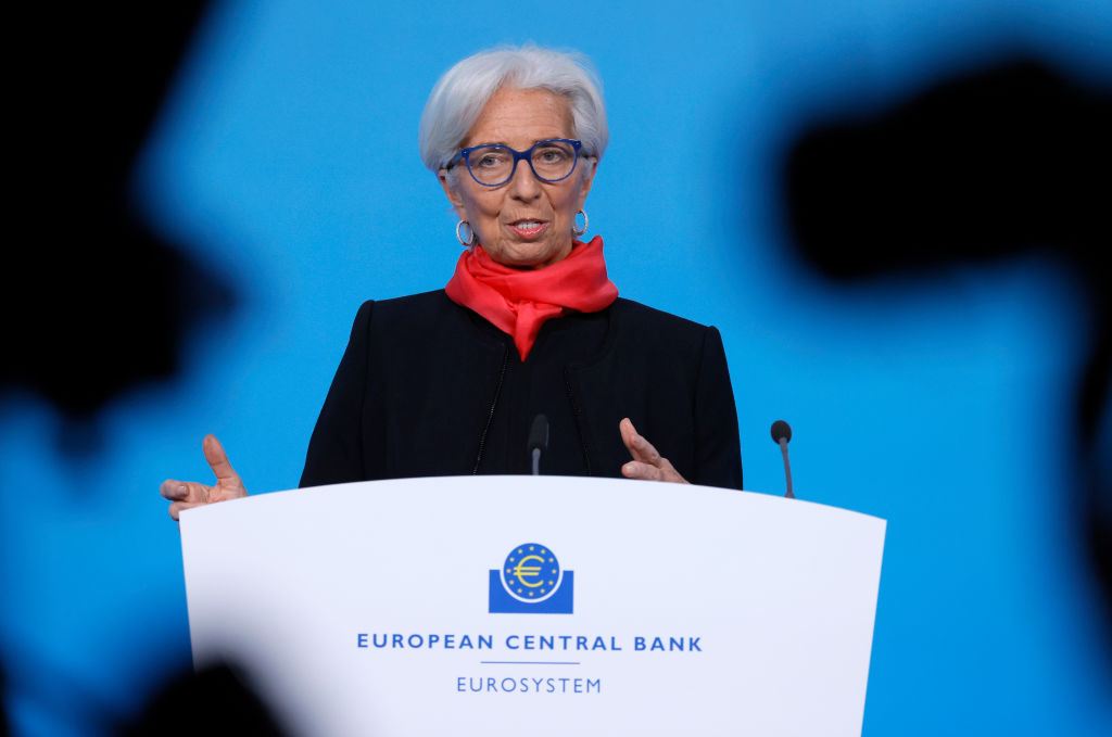 Crise bancaire: selon Christine Lagarde, la BCE n&rsquo;envisage pas de baisser ses taux