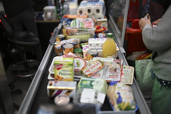 Consommation: méfiez-vous des fausses bonnes affaires en grands formats, alerte Foodwatch