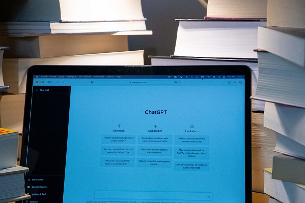 ChatGPT: une entreprise française crée un logiciel capable de détecter les textes générés par l’IA