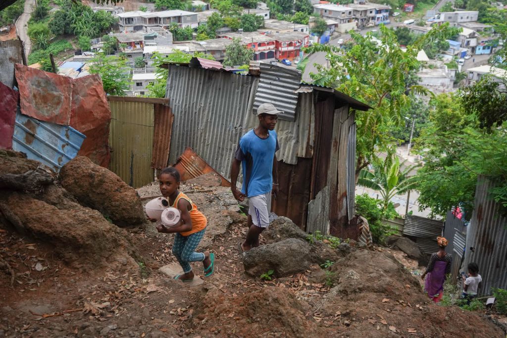 Mayotte: la France «répond à la misère par la violence», estime une délégation d&rsquo;avocats