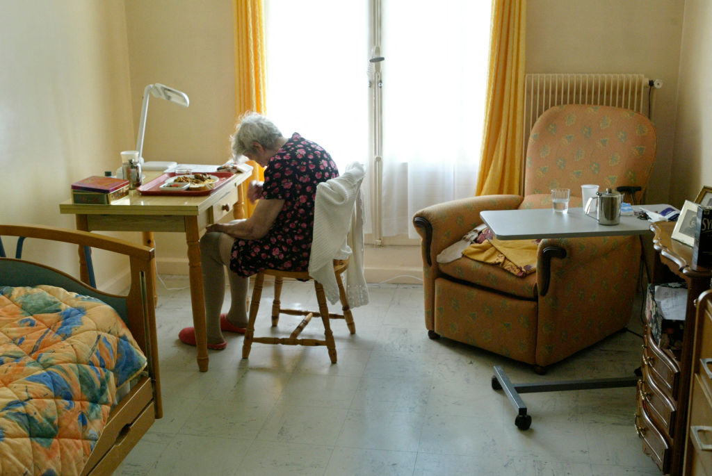 Ehpad: le gouvernement commande un rapport sur le droit de visite