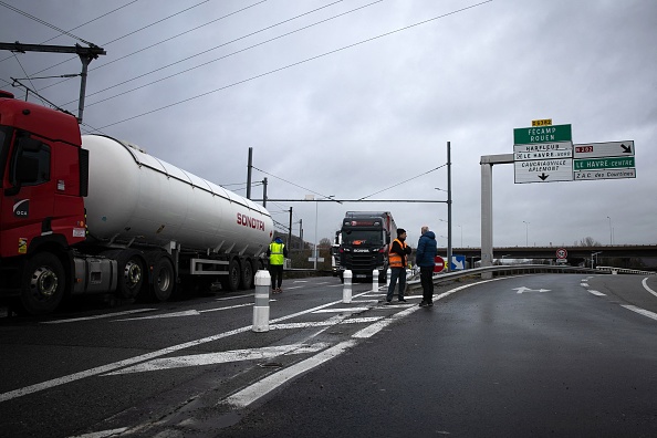 Retraites : plusieurs blocages autour de Rouen