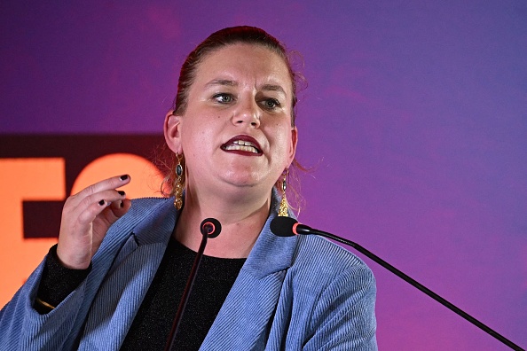 Mathilde Panot assure que LFI censurera « tout gouvernement qui continue la politique macroniste »