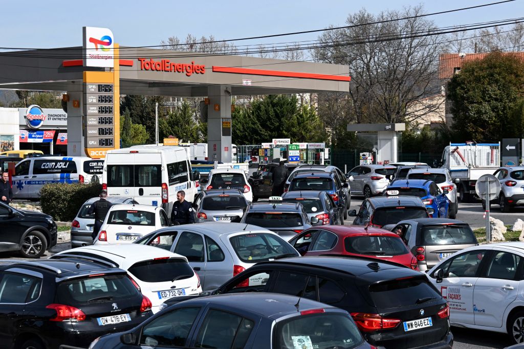 TotalEnergies élargit «momentanément» le blocage des prix à 1,99 euro par litre